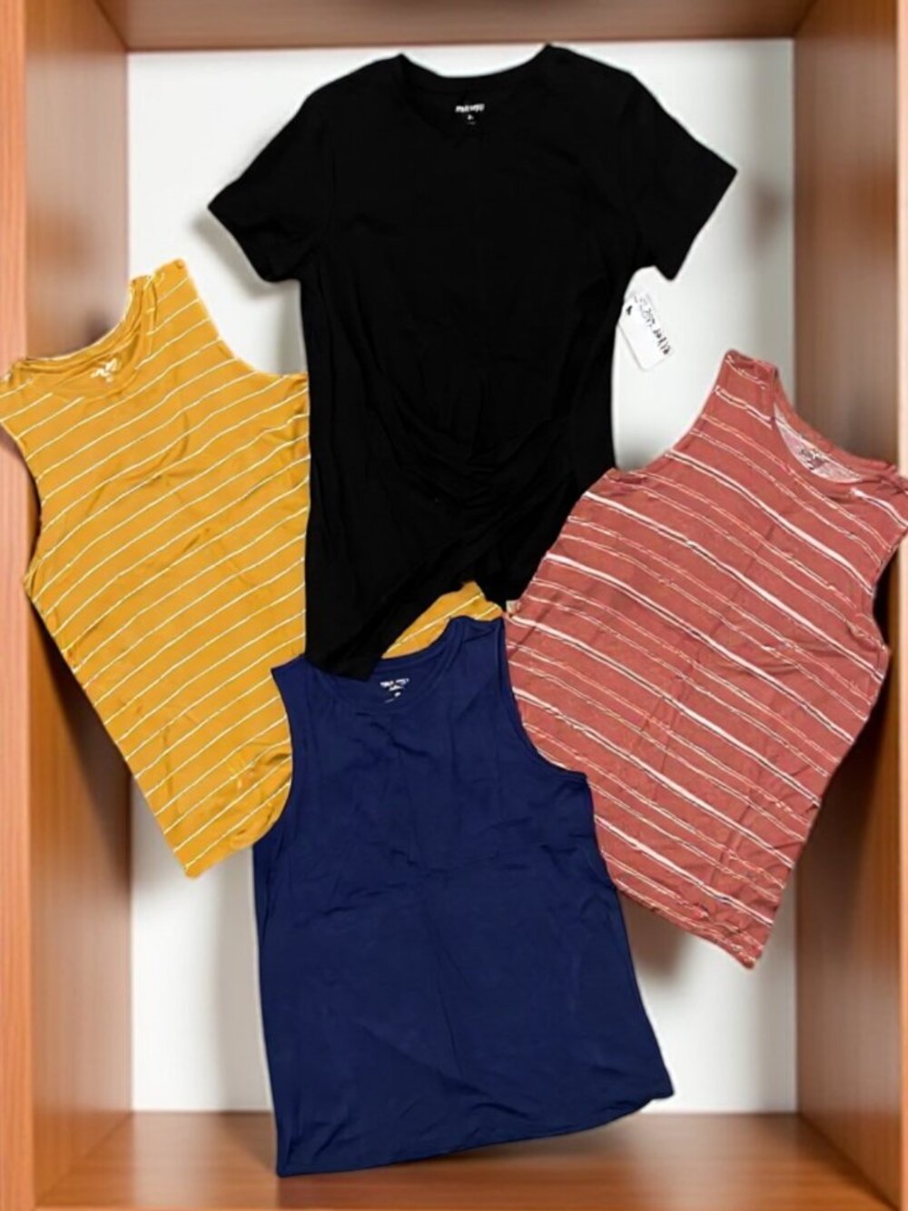 Set of 4 Women's Size Medium Nine West Tops - 1 NWT!